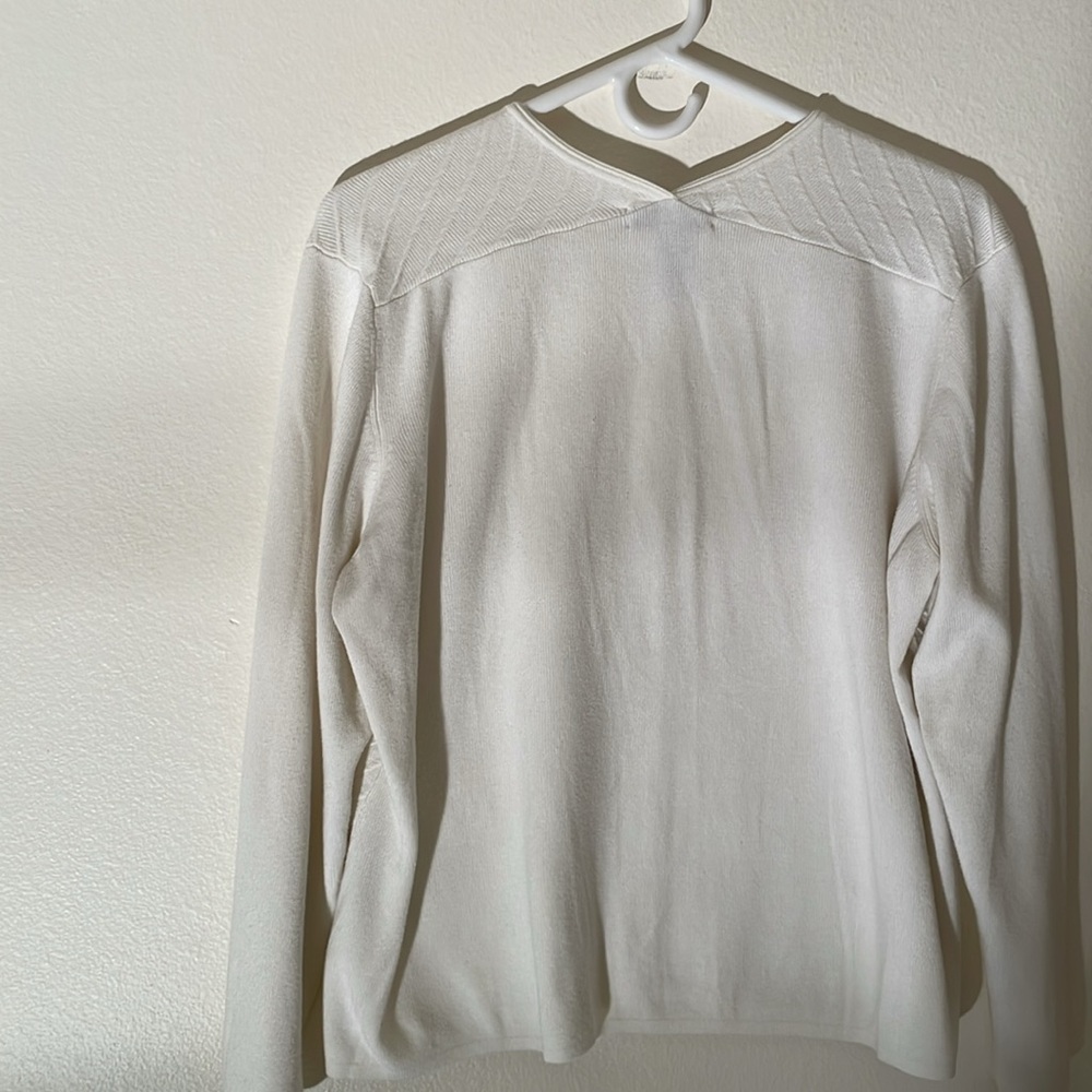 I.E. Sweater - Picture 2 of 4
